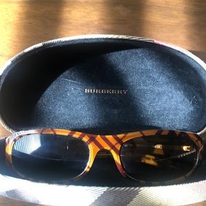 Burberry sunglasses excellent condition no marks case included